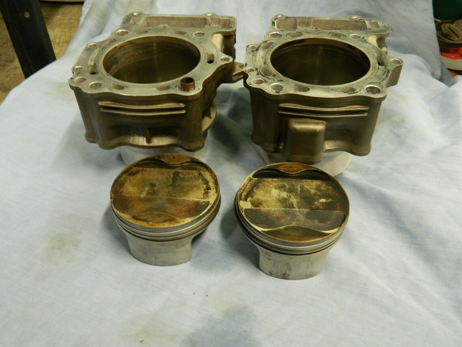 Suzuki TL1000R Front and Rear Cylinder Barrels with Pistons - Fresh Stock Dated February 2026