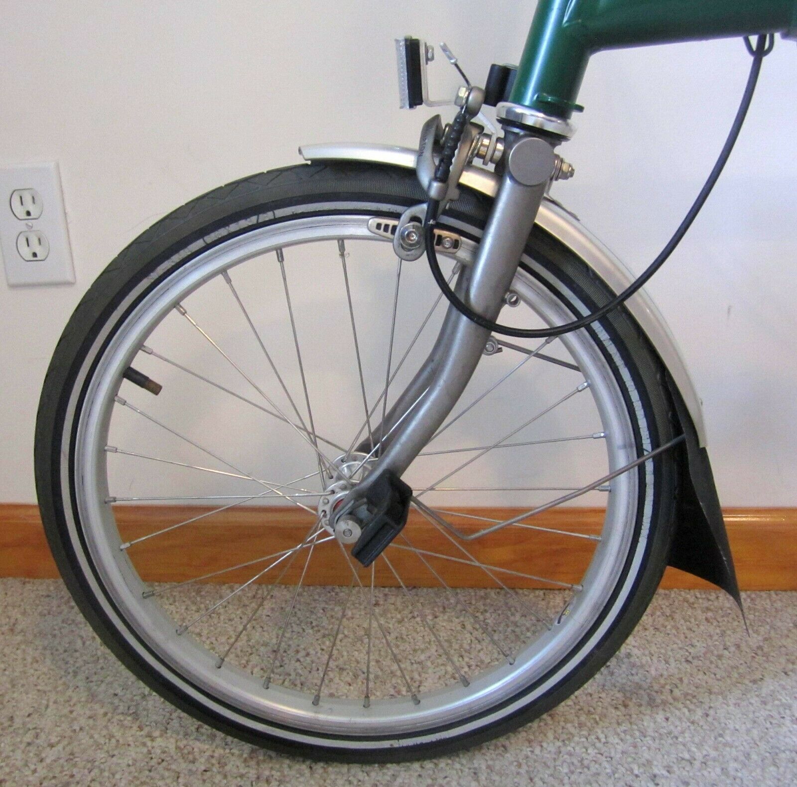 Brompton Superlight Titanium Folding Bike M3LX – 2000 Racing Green - Very Nice - Fresh Stock Dated February 2026