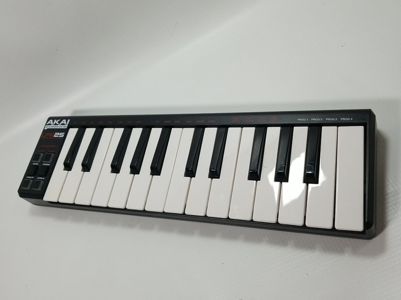 Akai Professional LPK25 25-key USB Keyboard Midi Controller - Fresh Stock Dated February 2026