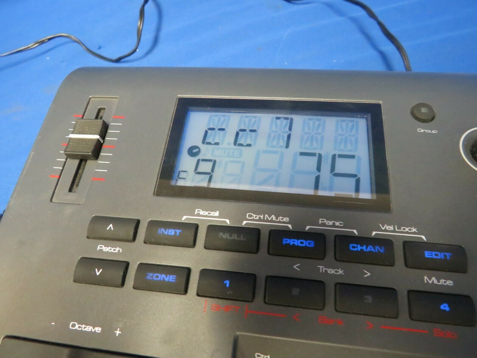 M-Audio Axiom 25 Advanced USB MIDI Controller w/9V power supply - Fresh Stock Dated February 2026