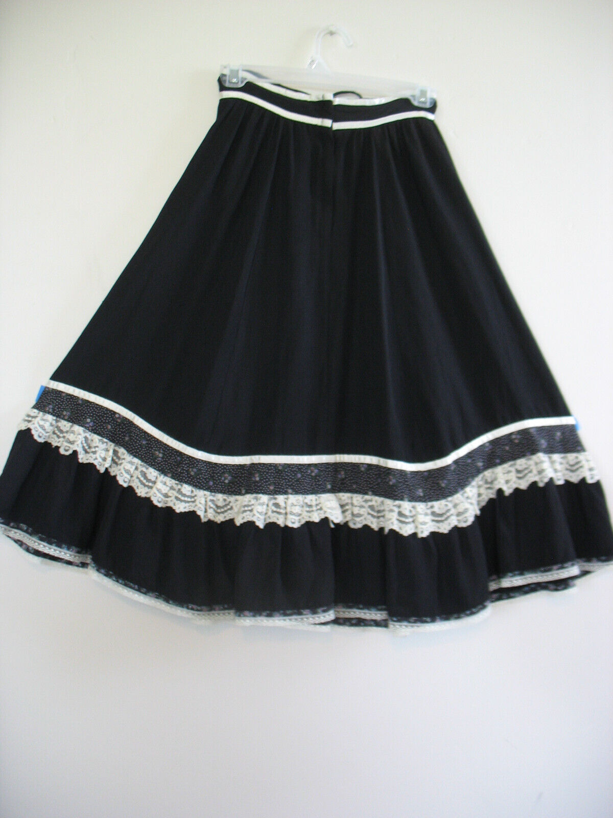 Vintage Jessicas Gunnies Skirt Womens 25 Waist Black Floral Lace Cottage Prairie - Fresh Stock Dated March 2026