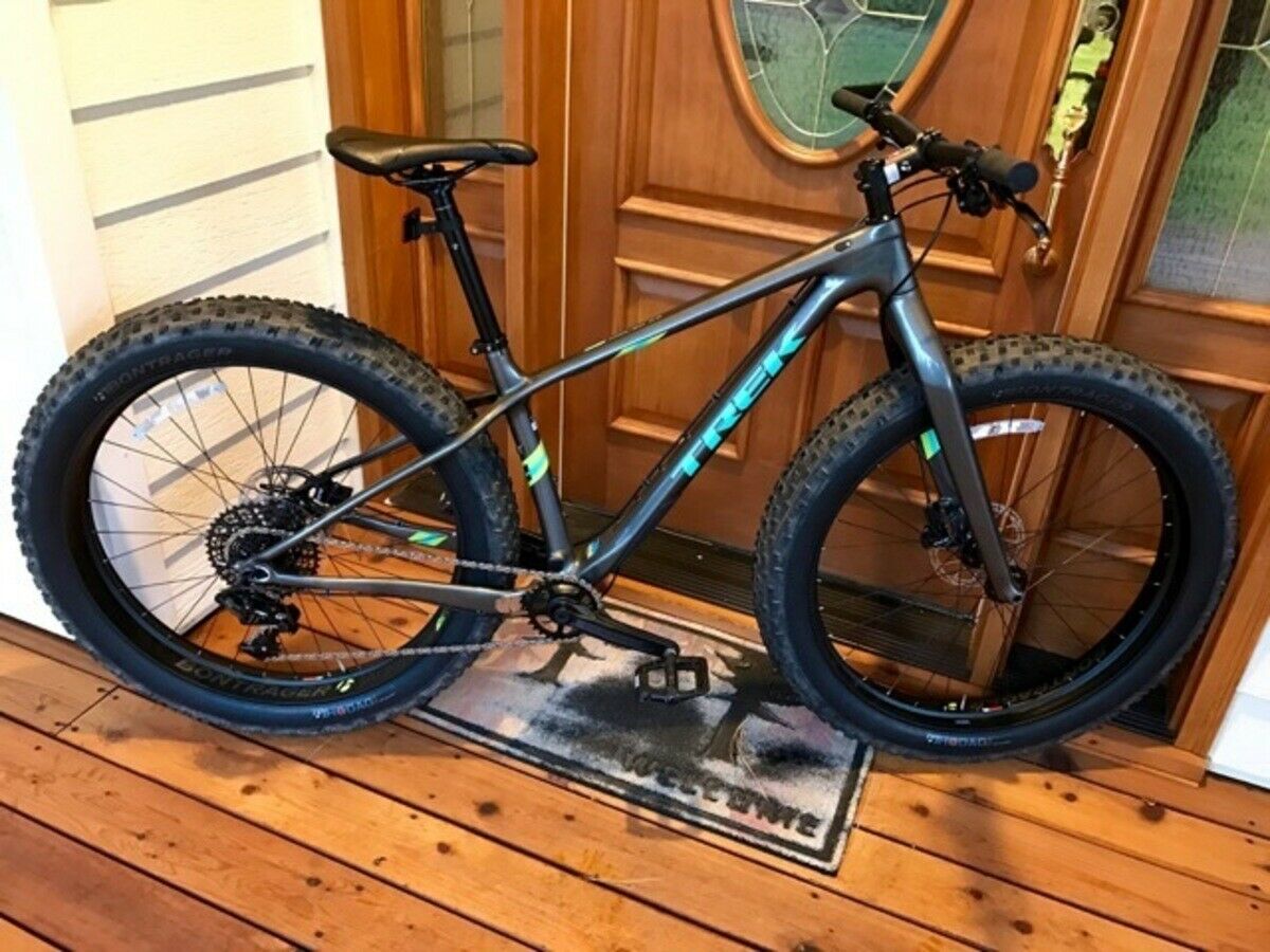 trek farley 9.6 L - Carbon - Fresh Stock Dated February 2026