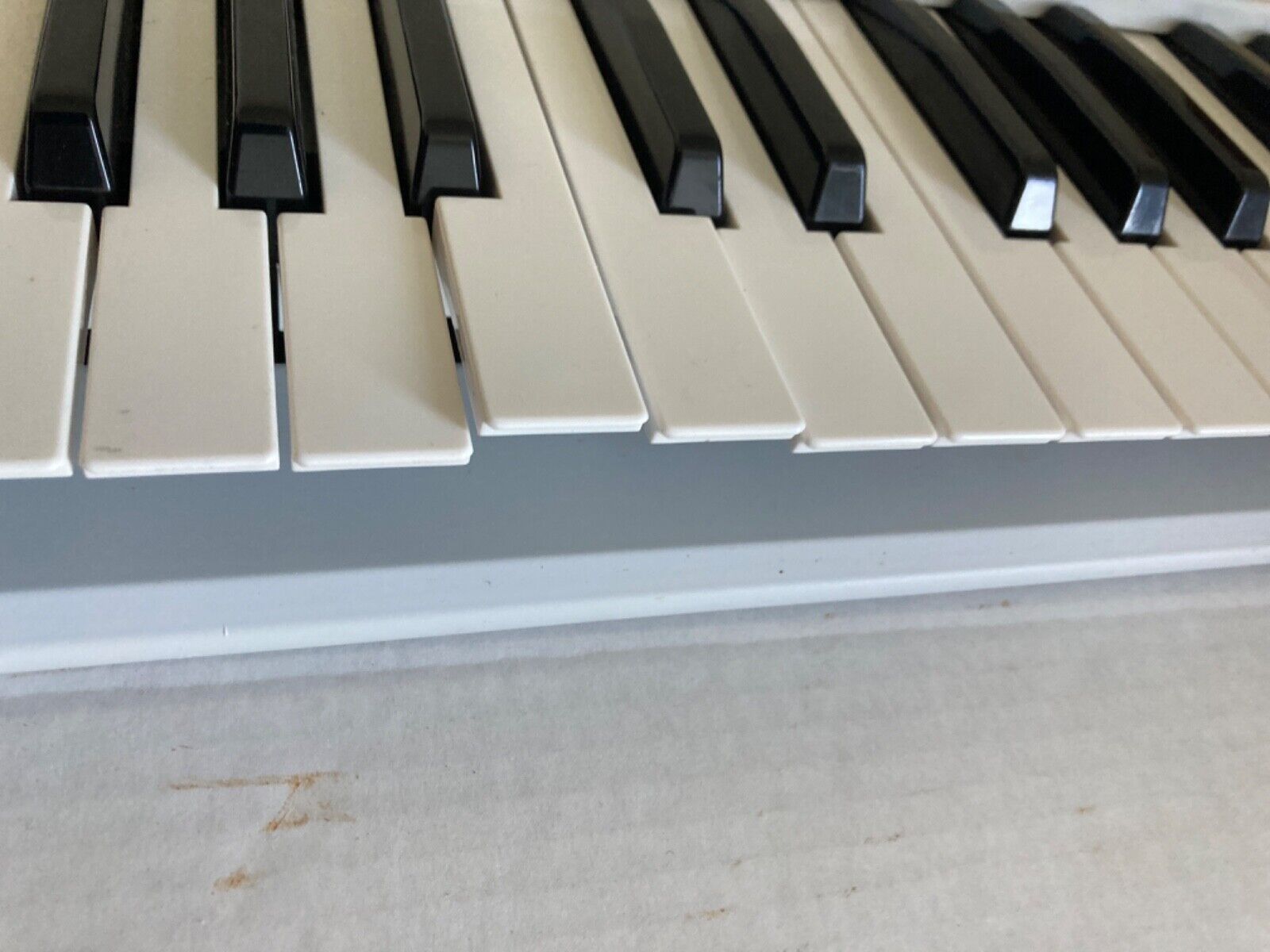 Arturia KeyLab 49 MIDI Controller Keyboard 49 Keys White 31x11x2 Analog - Fresh Stock Dated February 2026