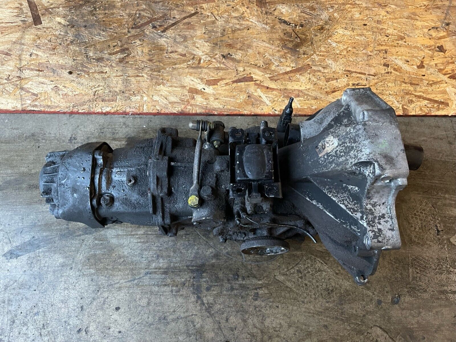 87-88 PORSCHE 944 5 Speed Manual Transmission Gear Box 156K 5S 016 300 046 OEM - Fresh Stock Dated February 2026