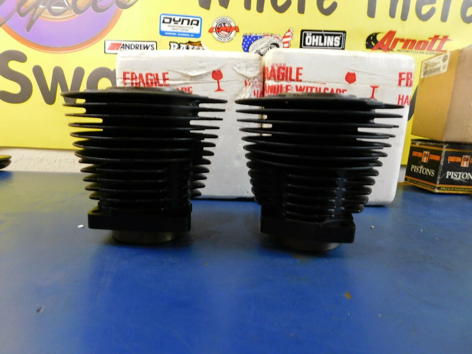 NEW 900 CC HARLEY DAVIDSON SPORTSTER XL 1957-1971 FRONT & REAR CYLINDER 16561-57 - Fresh Stock Dated February 2026