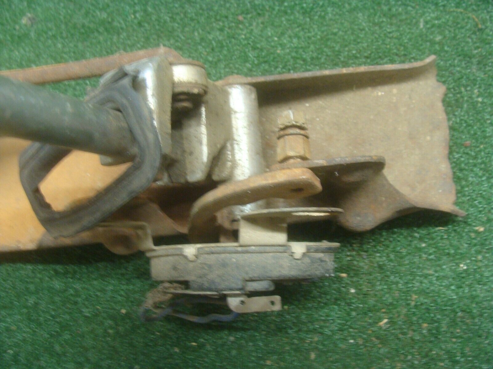 VINTAGE CHEVY ?chevelle? MYSTERY SHIFTER  - AS IS - see all pics - Fresh Stock Dated February 2026