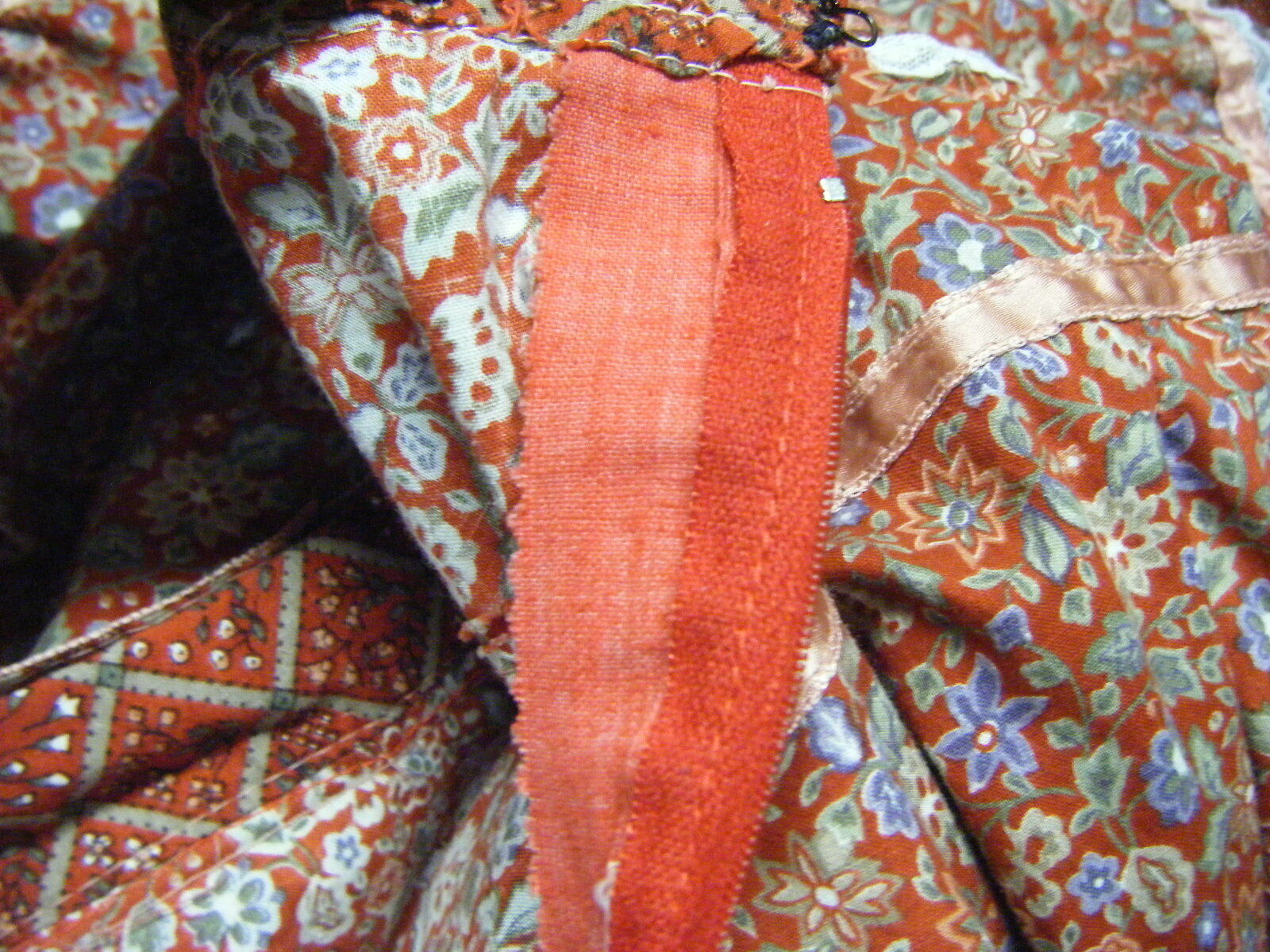 JESSICA'S GUNNIES Vtg 70s Red Floral Ruffle Lace High Waist Skirt-Waist 26.5