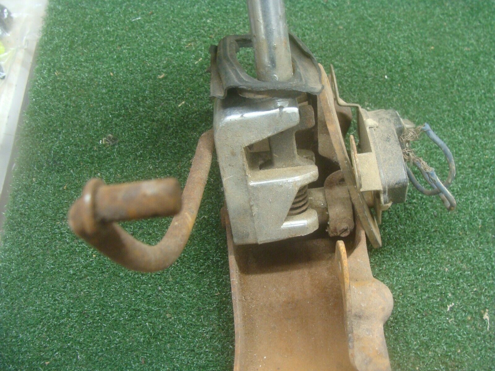 VINTAGE CHEVY ?chevelle? MYSTERY SHIFTER  - AS IS - see all pics - Fresh Stock Dated February 2026