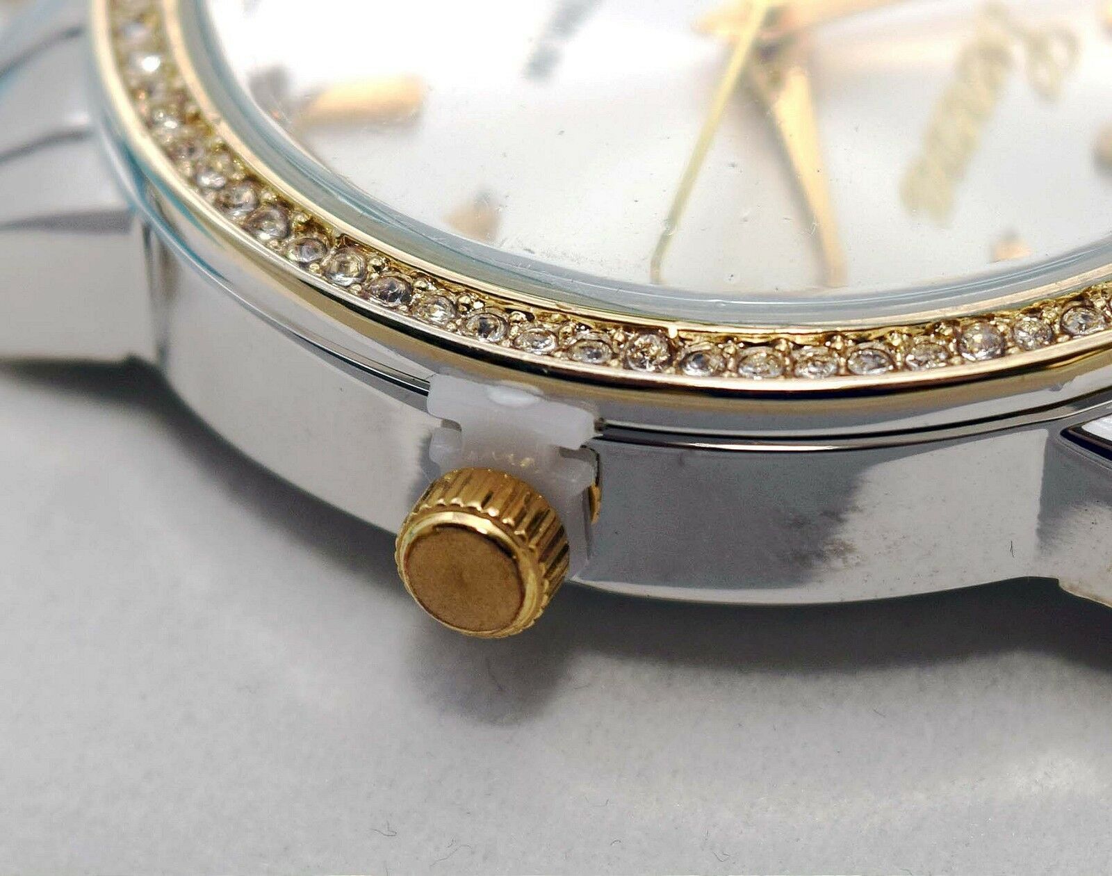 100 x NEW Crown Time Stopper WHITE Plastic Watch Battery Saver Clip stem lock - Fresh Stock Dated February 2026