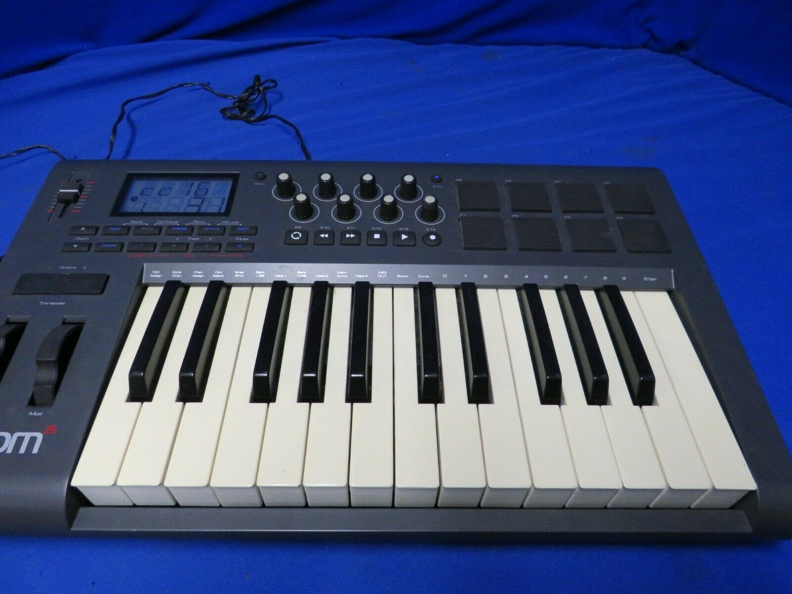 M-Audio Axiom 25 Advanced USB MIDI Controller w/9V power supply - Fresh Stock Dated February 2026