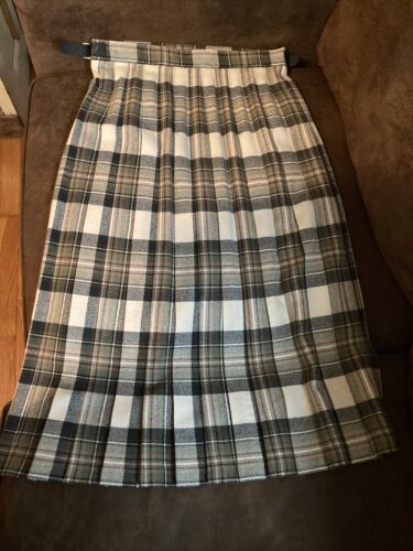 vintage 100% Wool skirt sz 12 made in Great Britain - Fresh Stock Dated March 2026