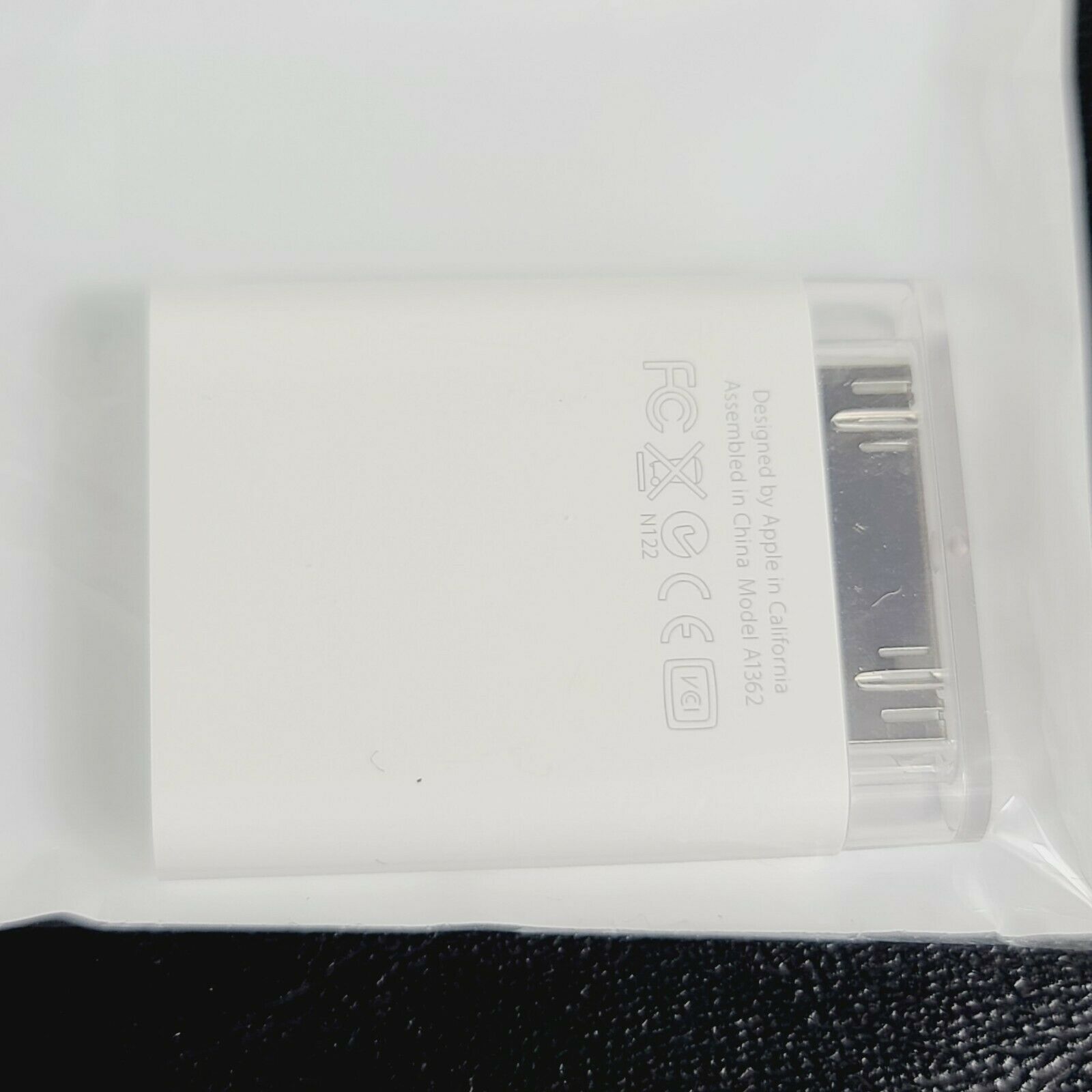 Apple A1362 & A1358 iPad Camera Adapter SD Card Reader & USB Adaptor iPad iPod - Fresh Stock Dated February 2026
