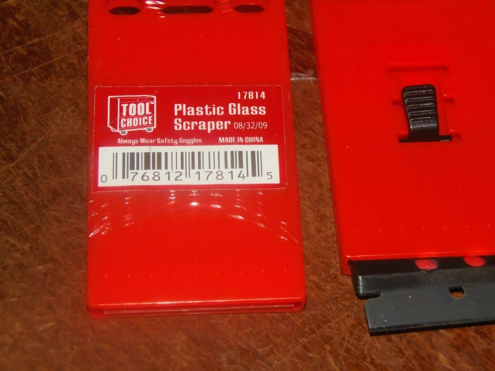 2-Plastic Razor Blades Scraper Edged Sticker Removal Glass Window Clean, (2PO-5) - Fresh Stock Dated February 2026