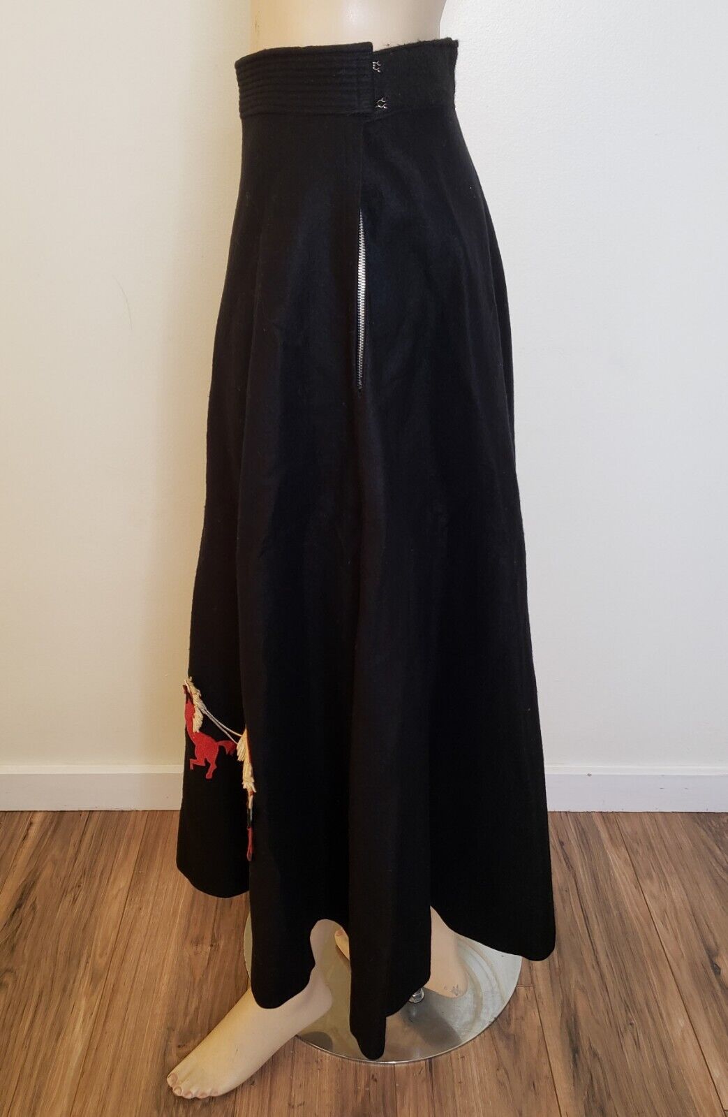 Vtg 1950s 50s Black Wool Felt Circle Skirt Poodle Skirt Style Horses Swing 10/12 - Fresh Stock Dated March 2026