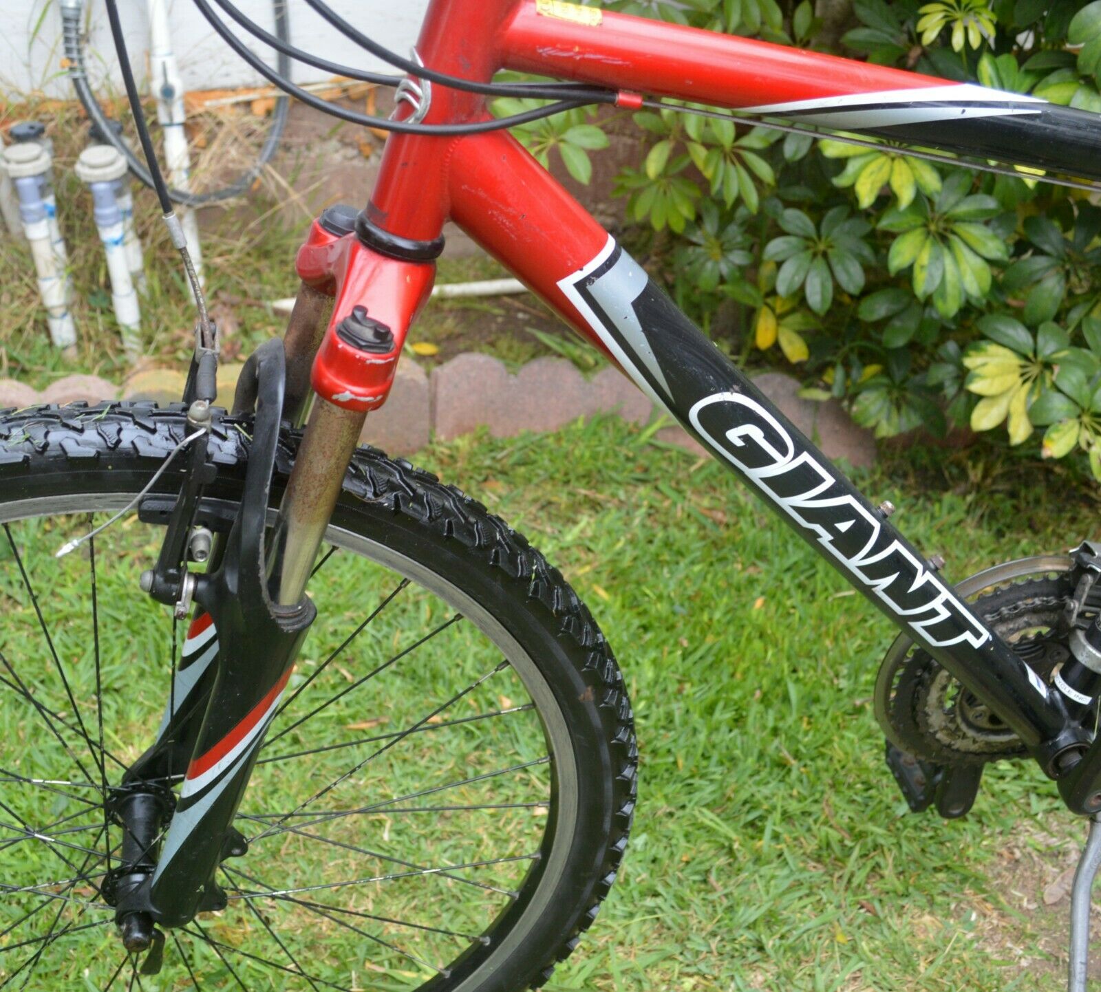 GIANT BOULDER MEN'S MOUNTAIN BIKE 21-SPEED 19