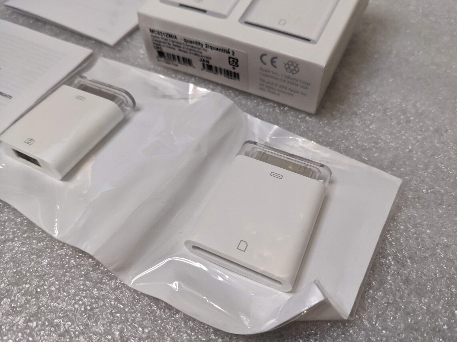 Apple iPad Camera Connection Kit (30-Pin) - MC531ZM/A  A1358, A1362 NIB - Fresh Stock Dated February 2026