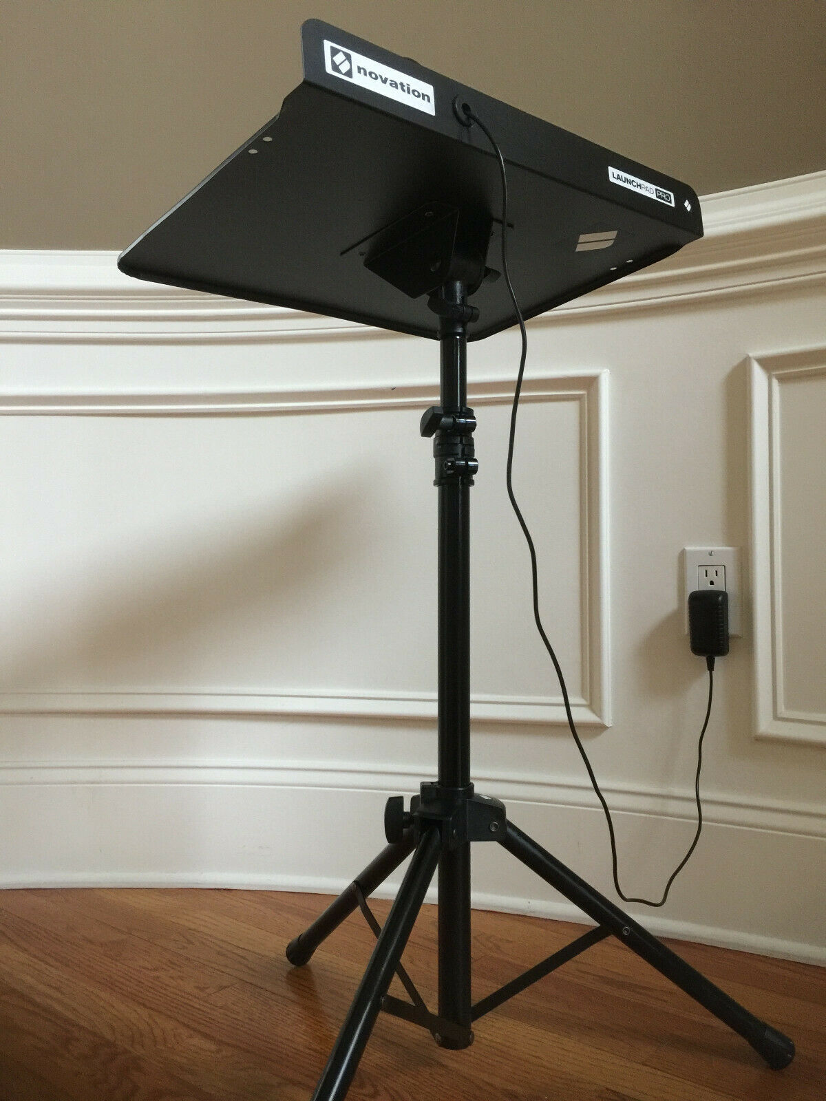 Launchpad Pro MIDI grid controller on stand, software and extra cables - Fresh Stock Dated February 2026