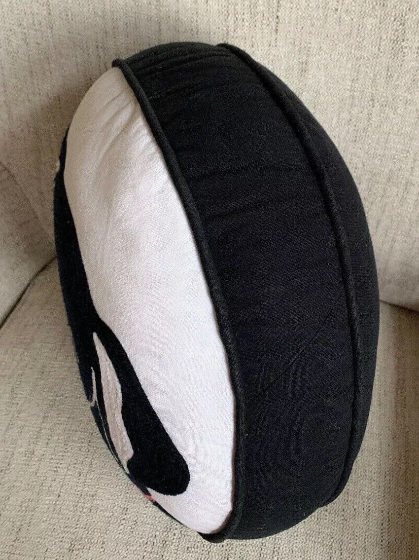 Pottery Barn Teen Throw Pillow Dog Black Lab Round Embroidered Decorative 14