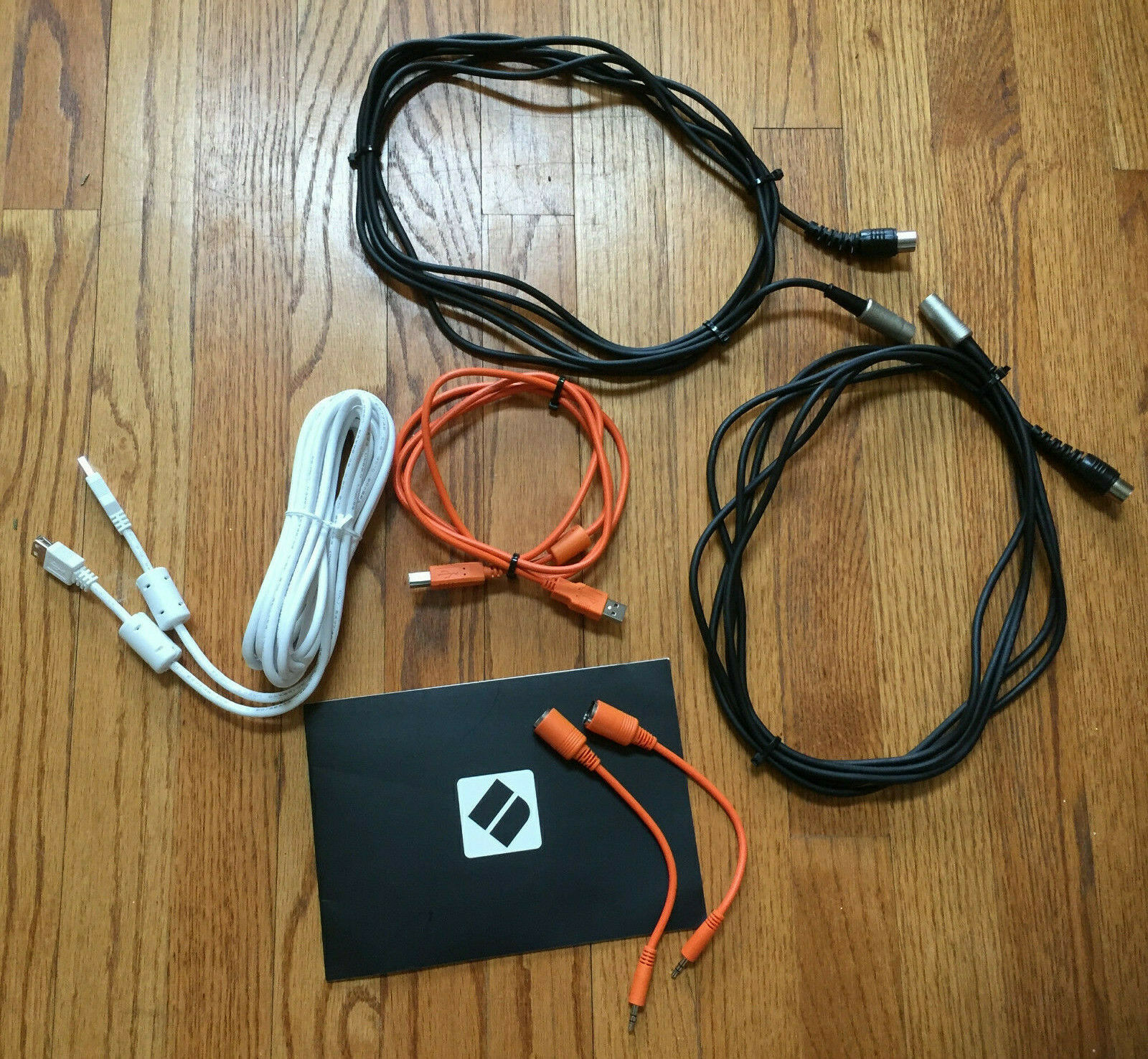 Launchpad Pro MIDI grid controller on stand, software and extra cables - Fresh Stock Dated February 2026