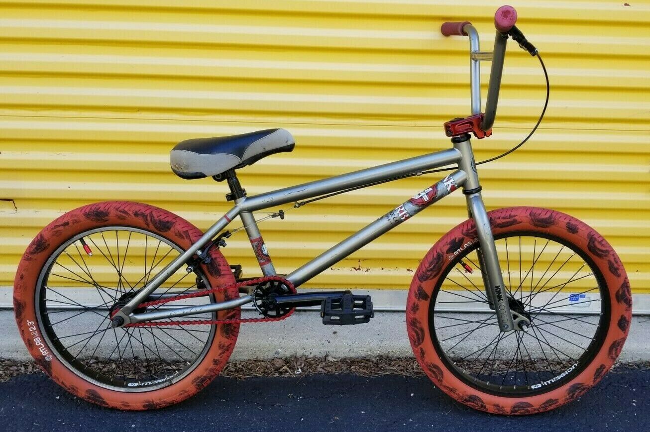 2013 Kink Curb BMX - Fresh Stock Dated February 2026