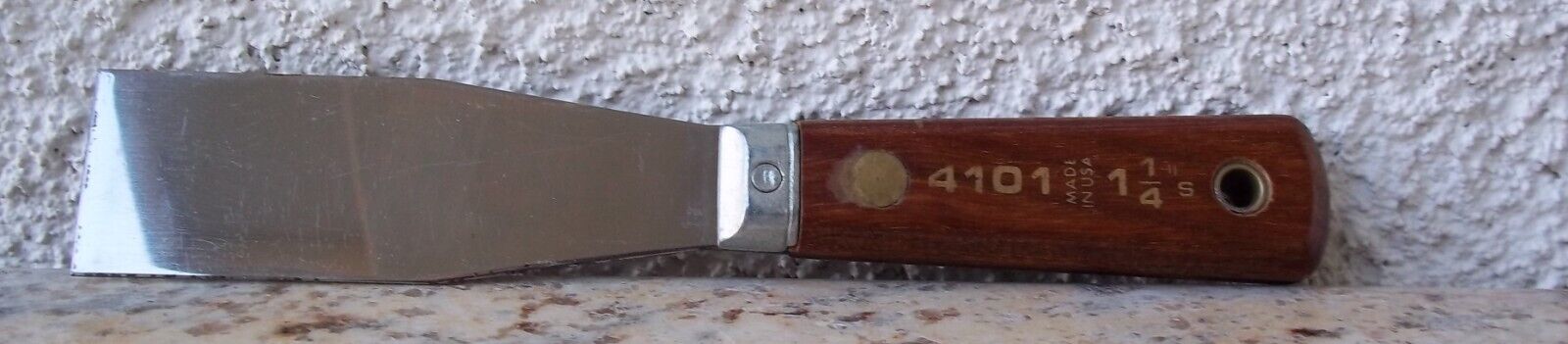 Vintage Red Devil Wood Stiff Blade Scraper Putty Knife Professional #4101 NOS - Fresh Stock Dated February 2026