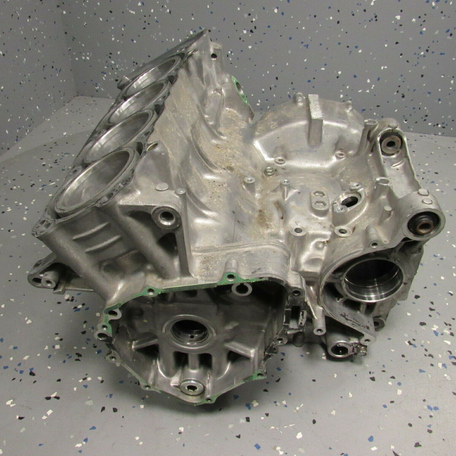 Engine Crankcase / Cases 98-99 CBR900RR CBR900 CBR 900RR Cylinder Block (919cc) - Fresh Stock Dated February 2026