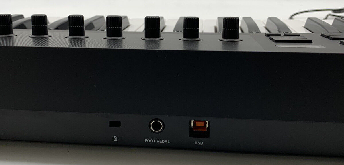 Native Instruments KOMPLETE KONTROL A61 - 61-Key Controller for KOMPLETE - Fresh Stock Dated February 2026