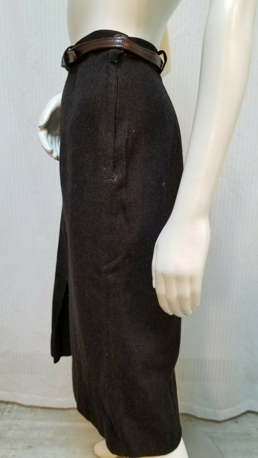 Vintage 50's Brown Wool Pencil SKIRT w/ BELT & Cute Pockets - Waist 30