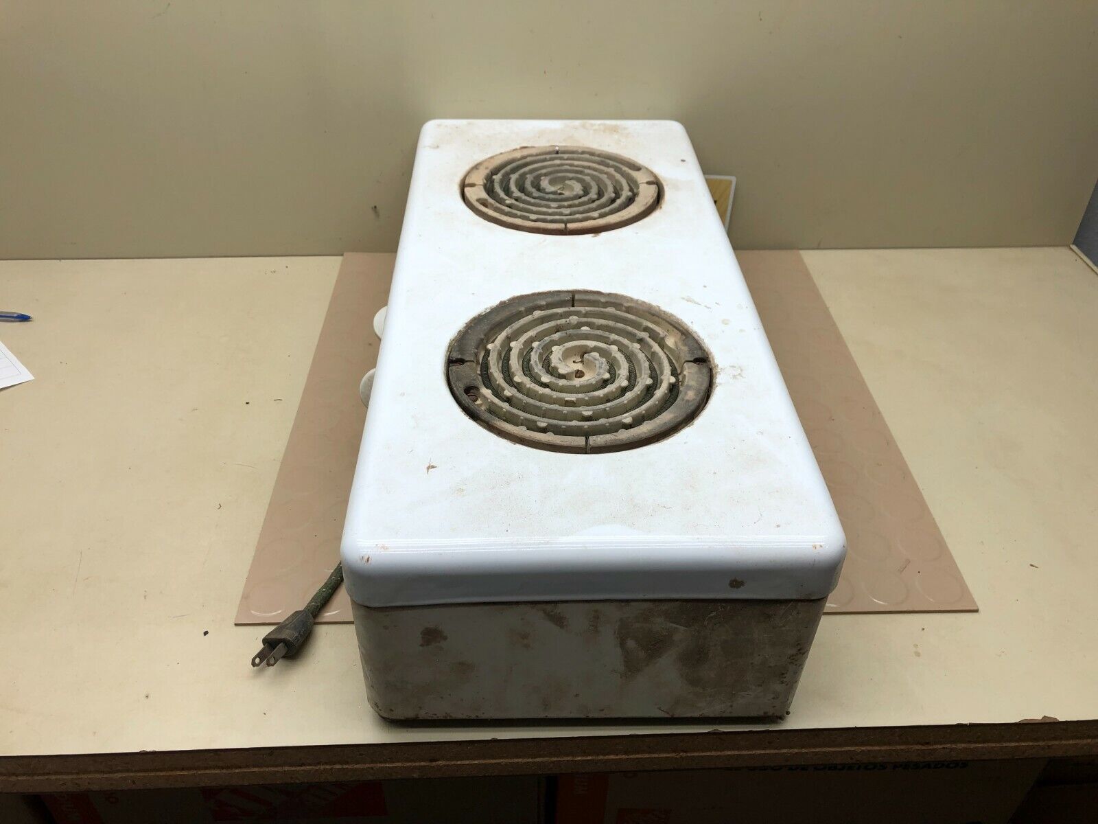 VINTAGE WESTINGHOUSE 2 BURNER ELECTRIC  WHITE PORCELAIN - Fresh Stock Dated February 2026