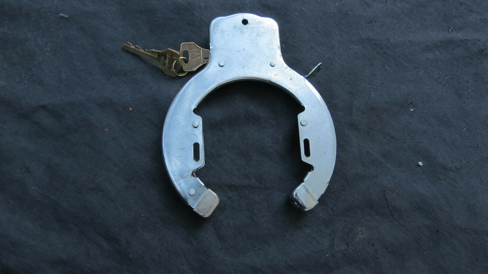 CHINESE BICYCLE LOCK WHEEL NOS    TOURING ROAD RACING FIXIE VINTAGE - Fresh Stock Dated December 2025