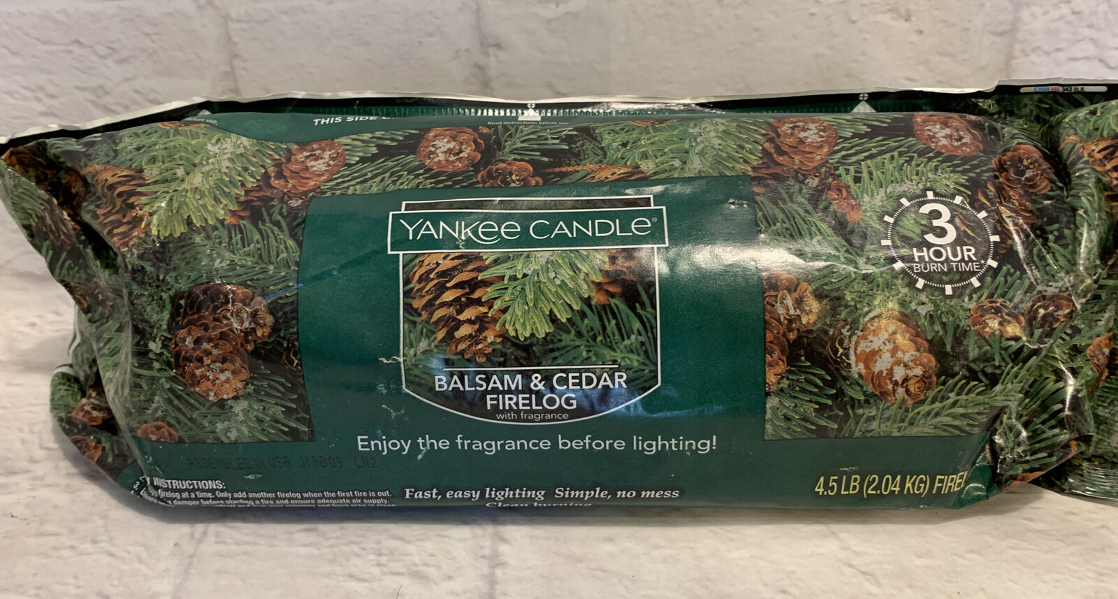 Yankee Candle Balsam Cedar Fragrance Scented Firelog 4.5lb 3hrs Burn Solid Fuel - Fresh Stock Dated December 2025