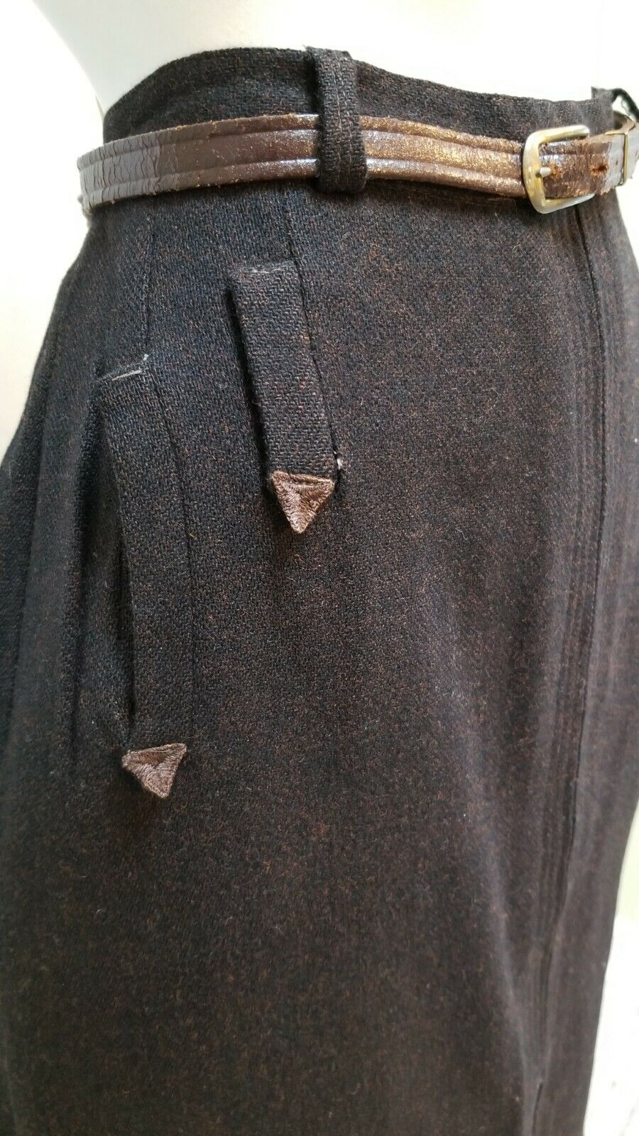Vintage 50's Brown Wool Pencil SKIRT w/ BELT & Cute Pockets - Waist 30