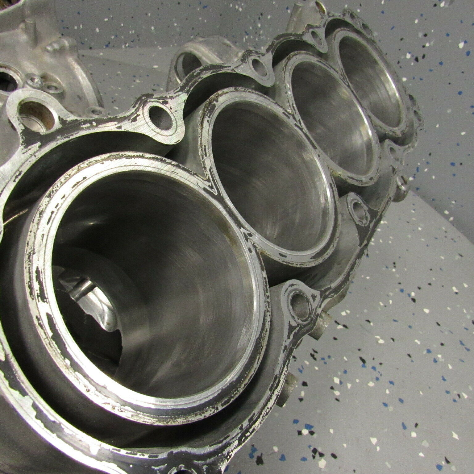 Engine Crankcase / Cases 98-99 CBR900RR CBR900 CBR 900RR Cylinder Block (919cc) - Fresh Stock Dated February 2026