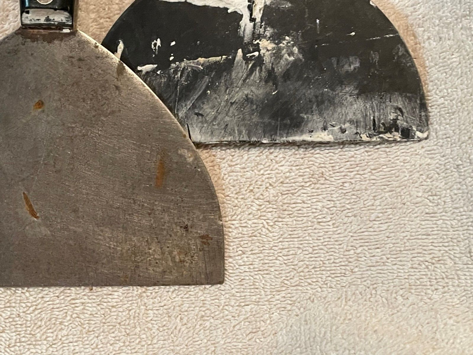 6 Vintage Putty Knives. 1 Advance/1 Goldblatt/1 Hyde/1 Kobalt/1 QLT & 1 Unknown. - Fresh Stock Dated February 2026