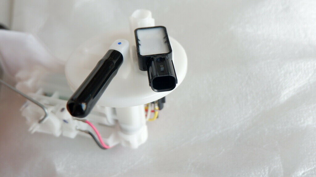 Yamaha YZF R15 Australia Fuel Pump 2FB-E3907-10 2015 2016 2017 2018 - Fresh Stock Dated February 2026