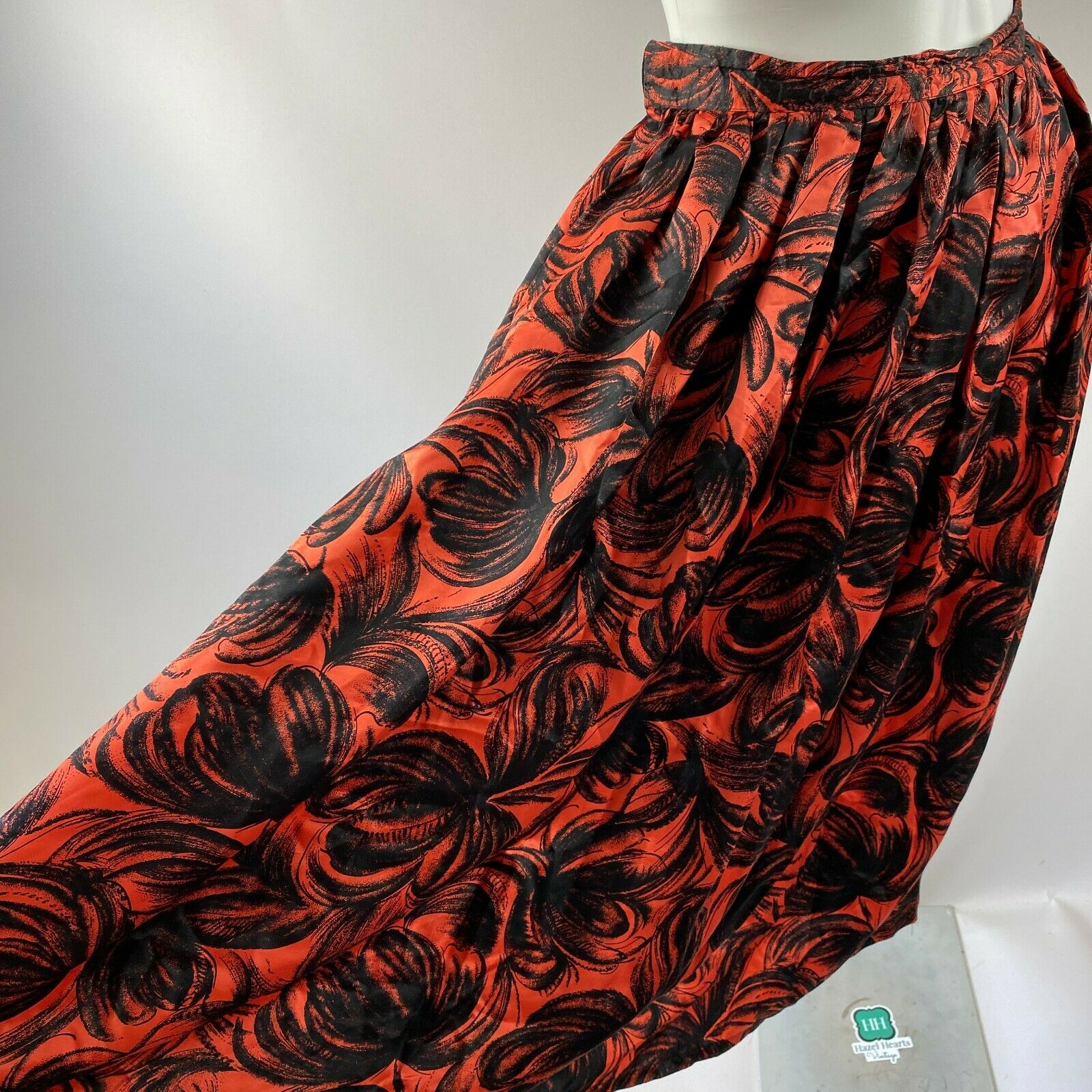 Vtg 60s Red Black Floral Abstract Print Hook Zip Skirt Silk Size XS/Small - Fresh Stock Dated February 2026