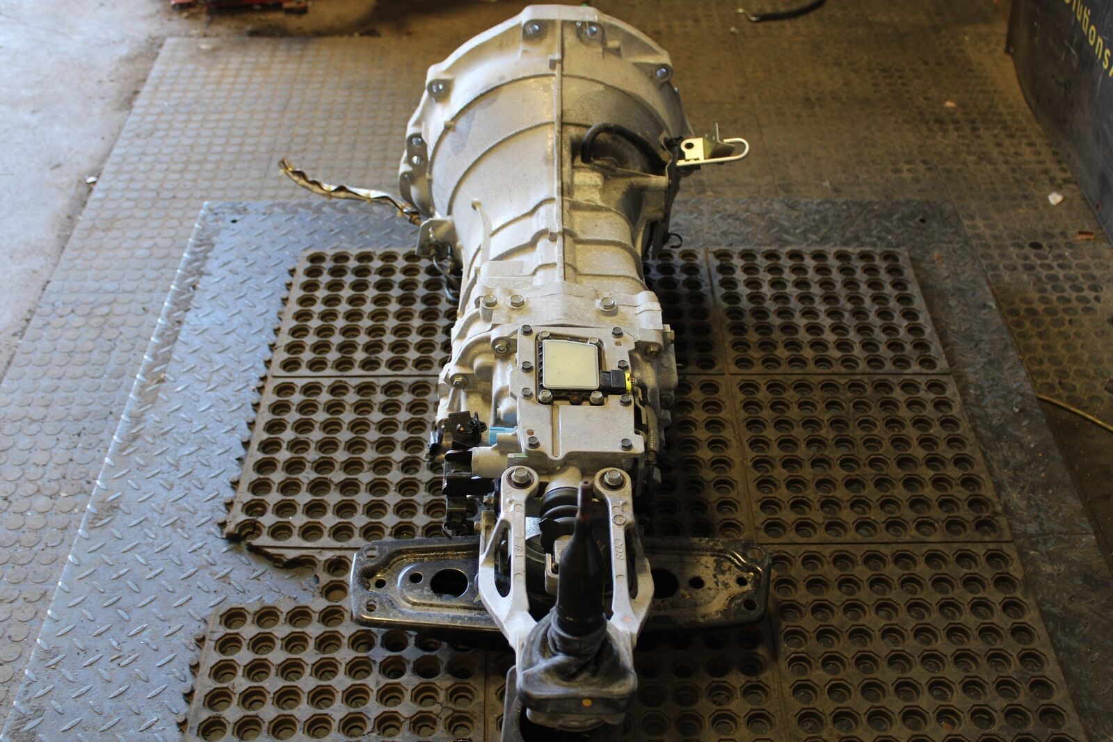 2009-2020 NISSAN 370Z 3.7L M/T MANUAL TRANSMISSION REV MATCH GEAR BOX OEM - Fresh Stock Dated February 2026