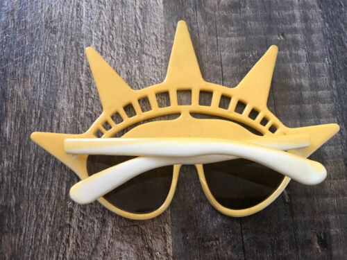 Statue Of Liberty USA SUNGLASSES. Vintage Originals. Early 1990s. Tourist. - Fresh Stock Dated February 2026