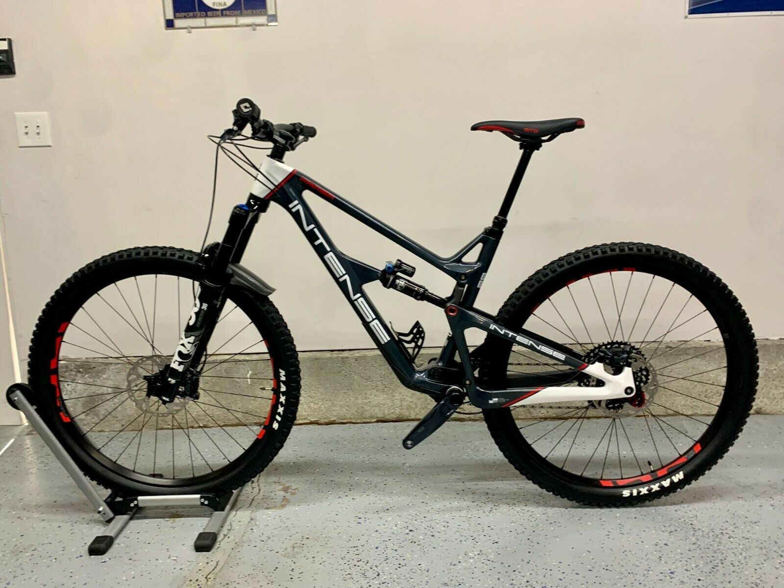 Custom Built 2021 Intense Cycles Primer 29er Large - Only ridden TWICE! - Fresh Stock Dated December 2025
