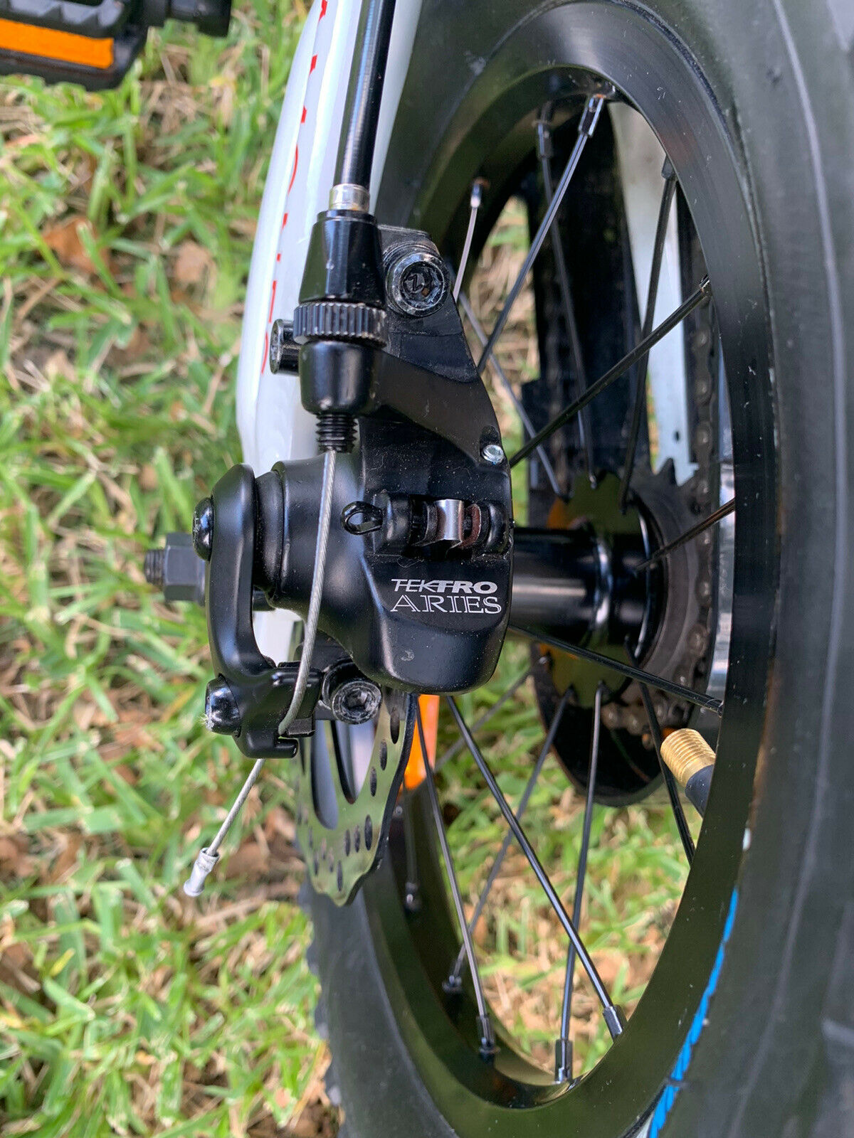 Preowned Kids 14” bike.   Commencal Ramones With Dual Mechanical Disc Brakes! - Fresh Stock Dated February 2026