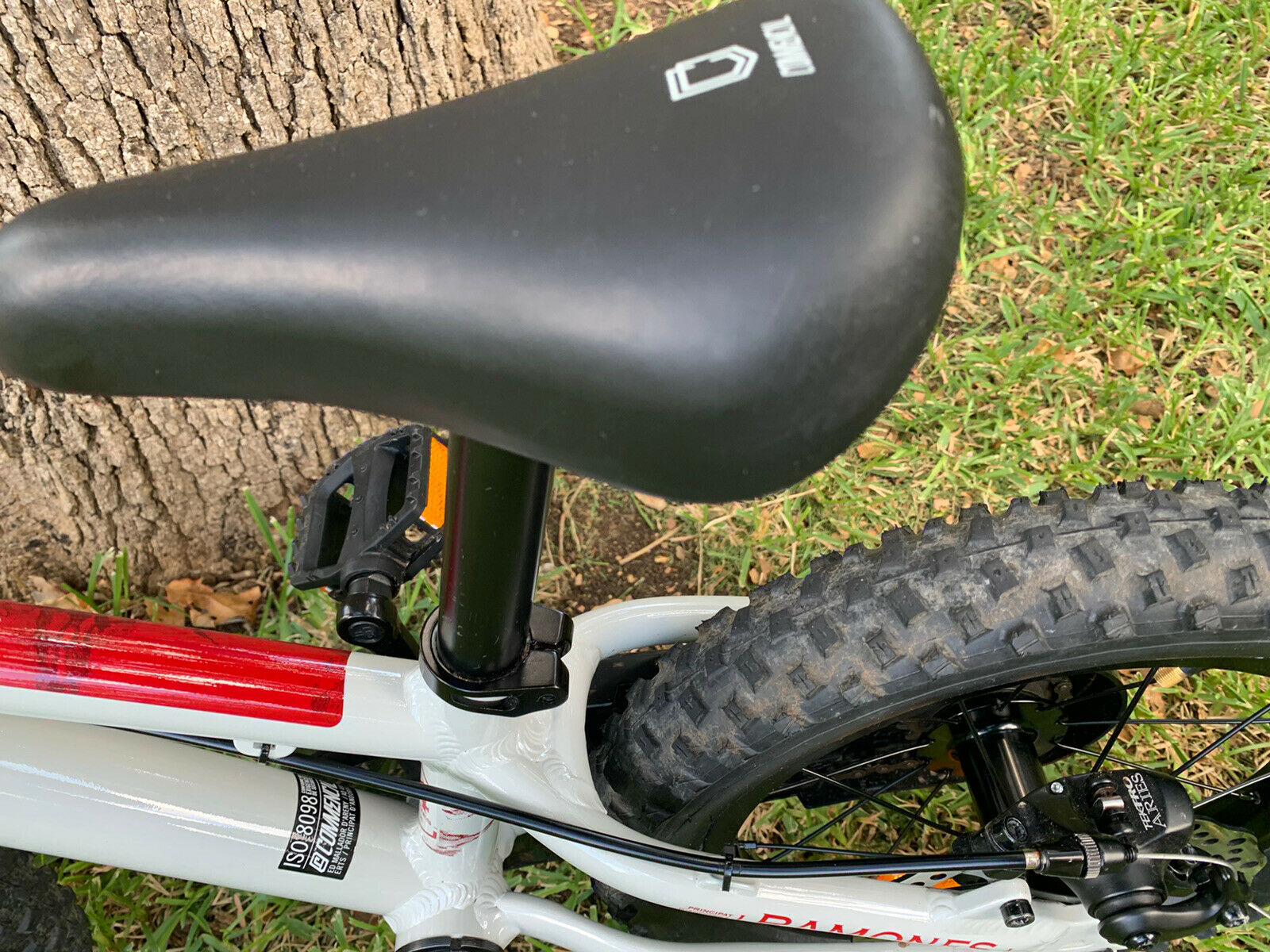 Preowned Kids 14” bike.   Commencal Ramones With Dual Mechanical Disc Brakes! - Fresh Stock Dated February 2026