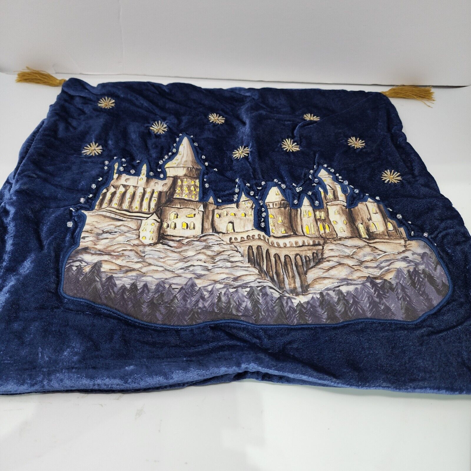NEW Pottery Barn TEEN Harry Potter Hogwarts Castle 18 x 18