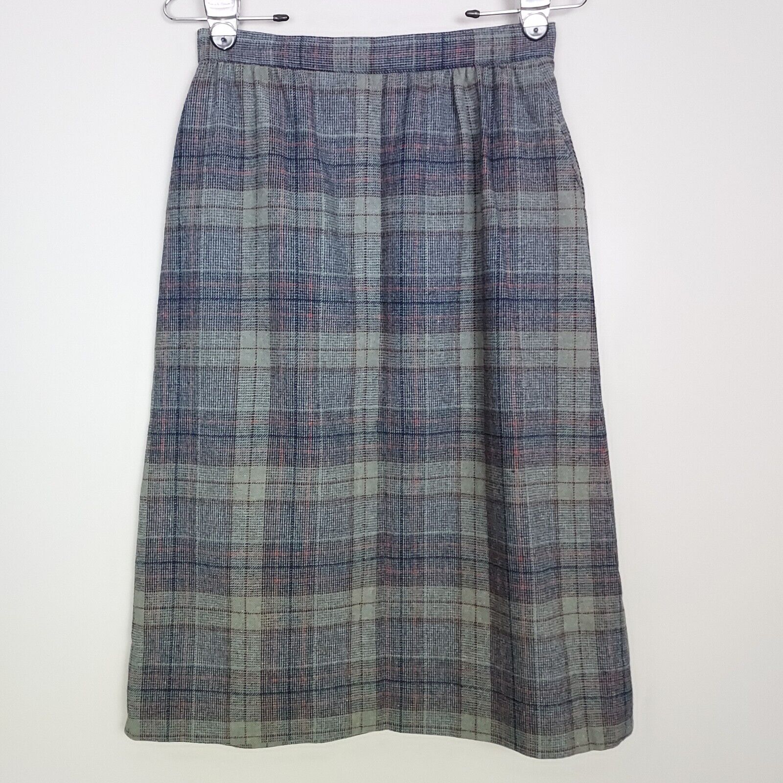 1970's Vintage Pendleton Women's 10 Gray Blue Plaid Wool Pockets Skirt - Fresh Stock Dated March 2026