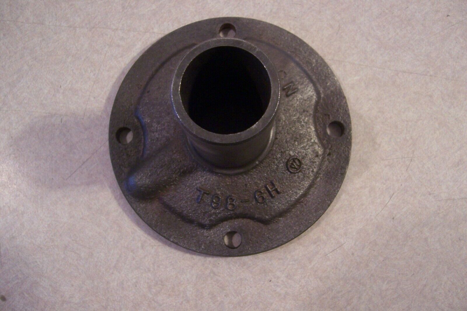 FORD JEEP I/H STUDEBAKER BORG WARNER T-98 4 SPEED FRONT BEARING RETAINER T98-6H - Fresh Stock Dated December 2025