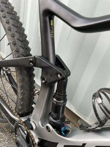 2020 Scott Spark RC Pro XTR /Industry Nine Ultralite 250/ Syncros Bars MTB Large - Fresh Stock Dated February 2026