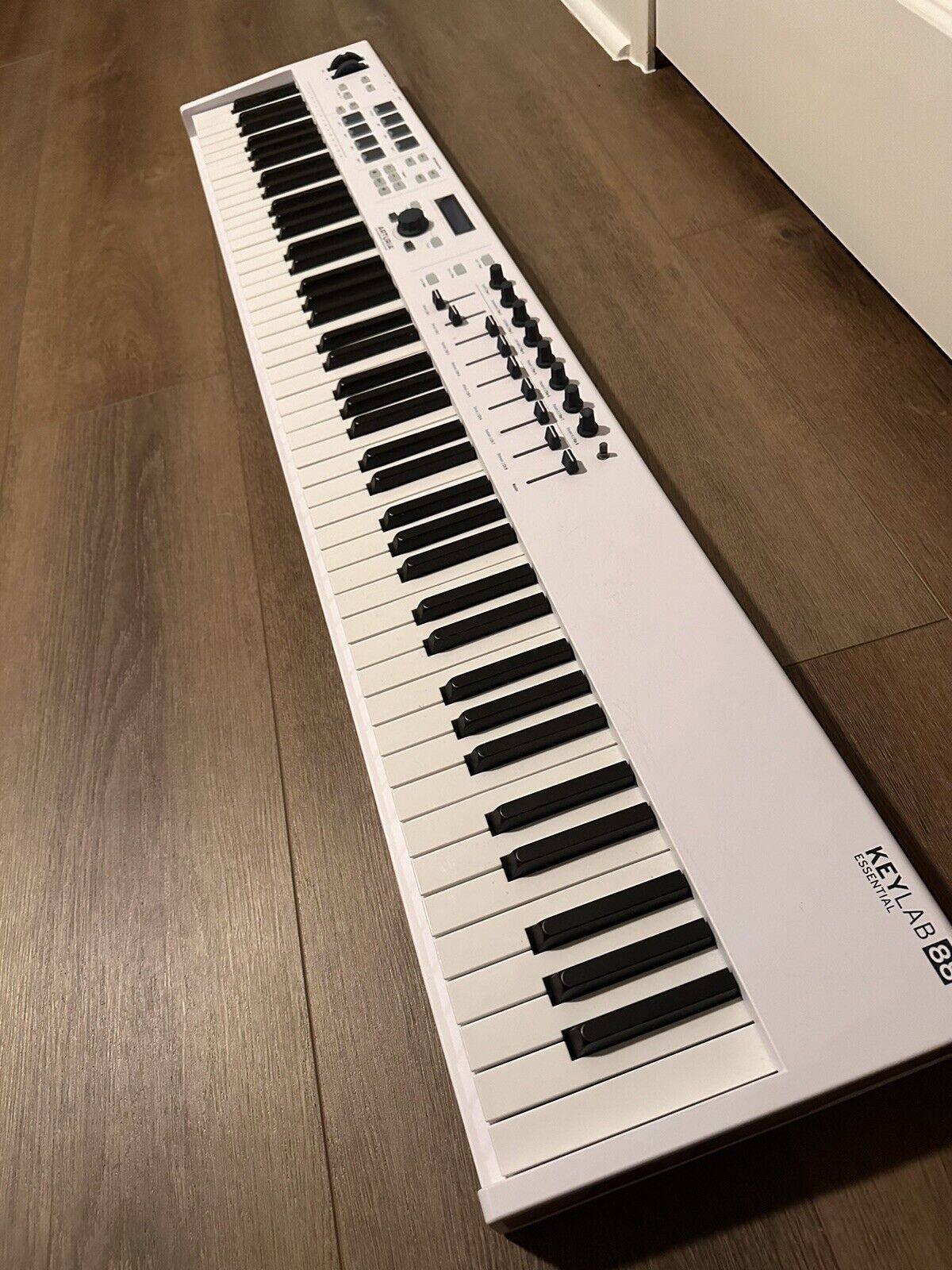 Arturia Keylab 88 Essential Keyboard Controller - White - Fresh Stock Dated February 2026