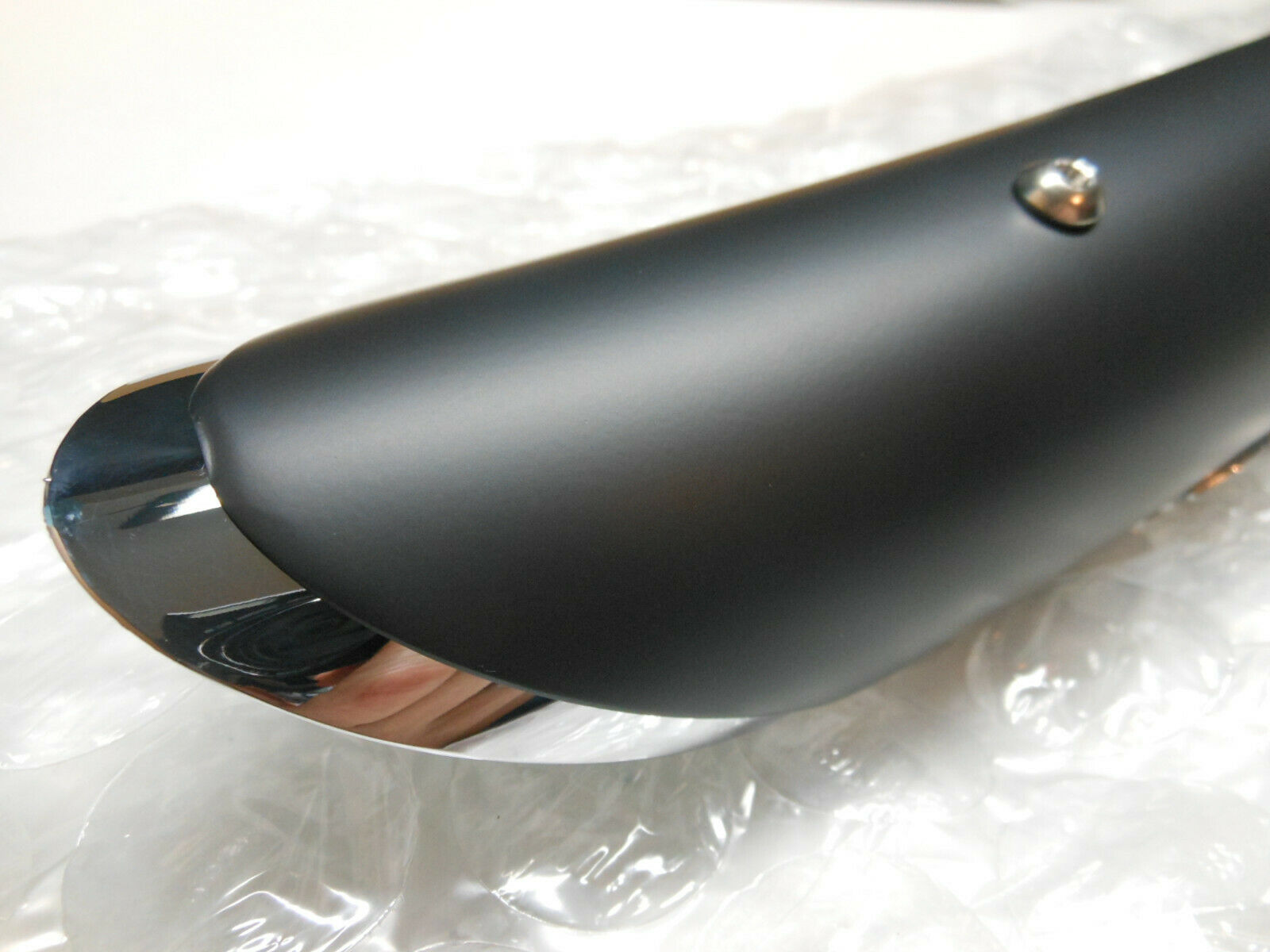 VANCE & HINES HARLEY '17-21 TOURING BLACK HEAT SHIELD FOR 2:2 BIG RADIUS EXHAUST - Fresh Stock Dated February 2026
