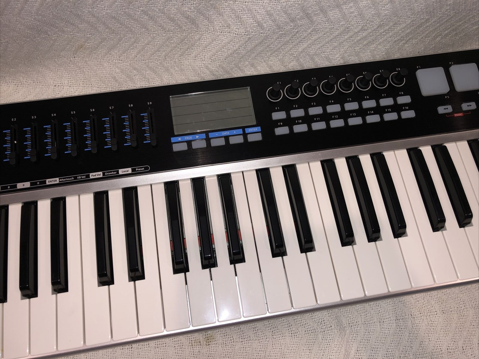 Samson Graphite 49 Key USB MIDI DJ Keyboard Controller After Touch No Power Cord - Fresh Stock Dated February 2026