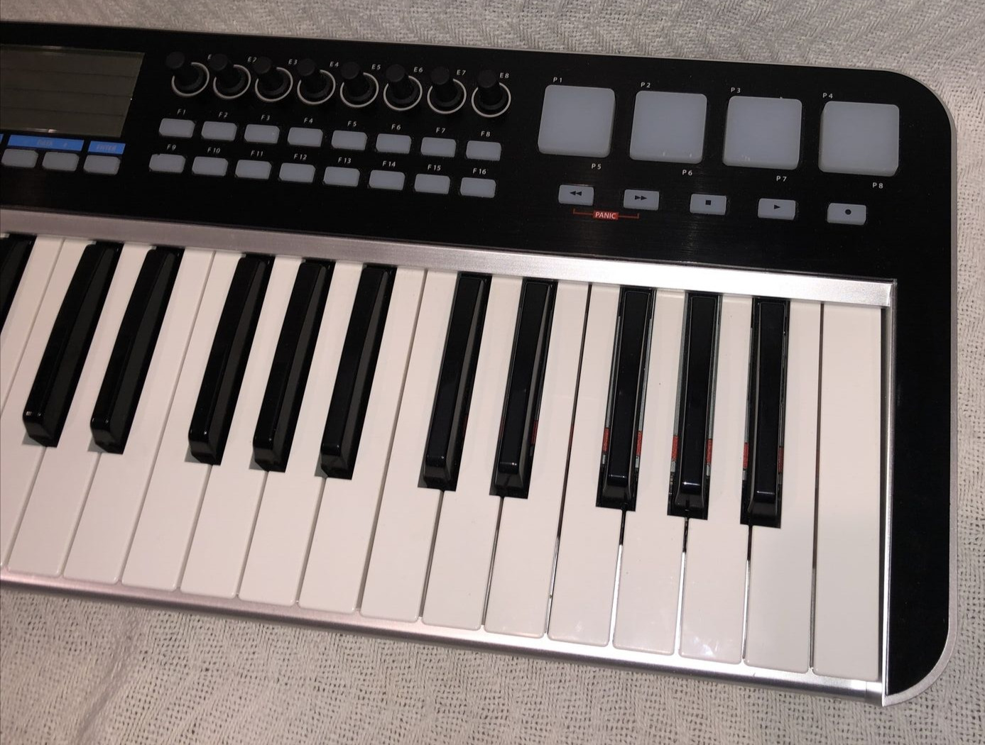Samson Graphite 49 Key USB MIDI DJ Keyboard Controller After Touch No Power Cord - Fresh Stock Dated February 2026