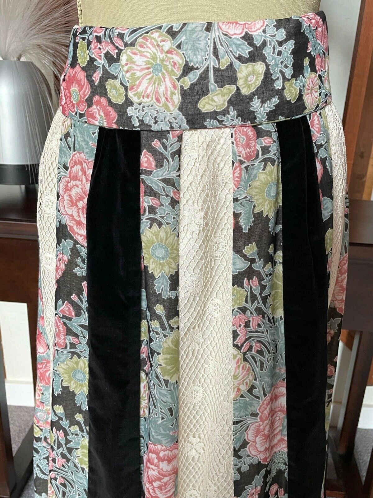 Vintage 70'S CHESSA DAVIS Velvet Lace COTTAGECORE Floral Maxi Belted Skirt - M - Fresh Stock Dated March 2026